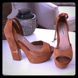 Steve Madden size 7.5 platform 70’s shoes